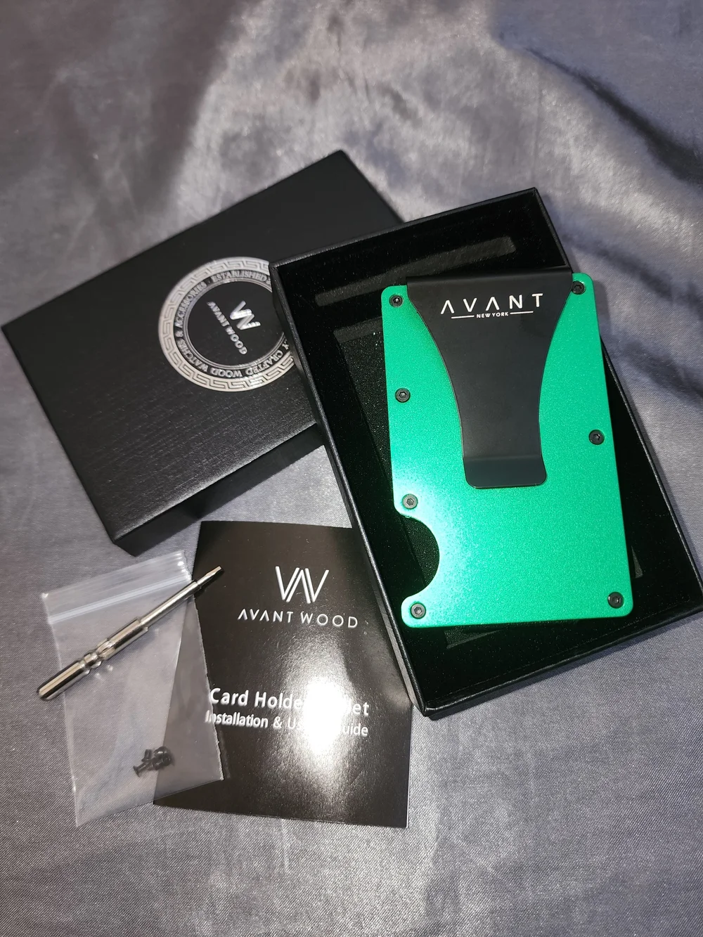Avant Wood -Metallic Green Card Holder- with Metalic Clip For Extra Storage- NIB